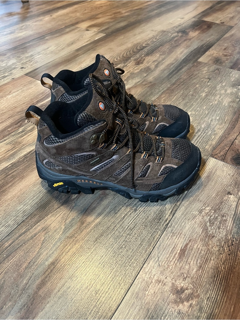 Merrell Moab 2 Mid Waterproof Hiking Boots Men’s 7W Wide Earth Brown Vibram